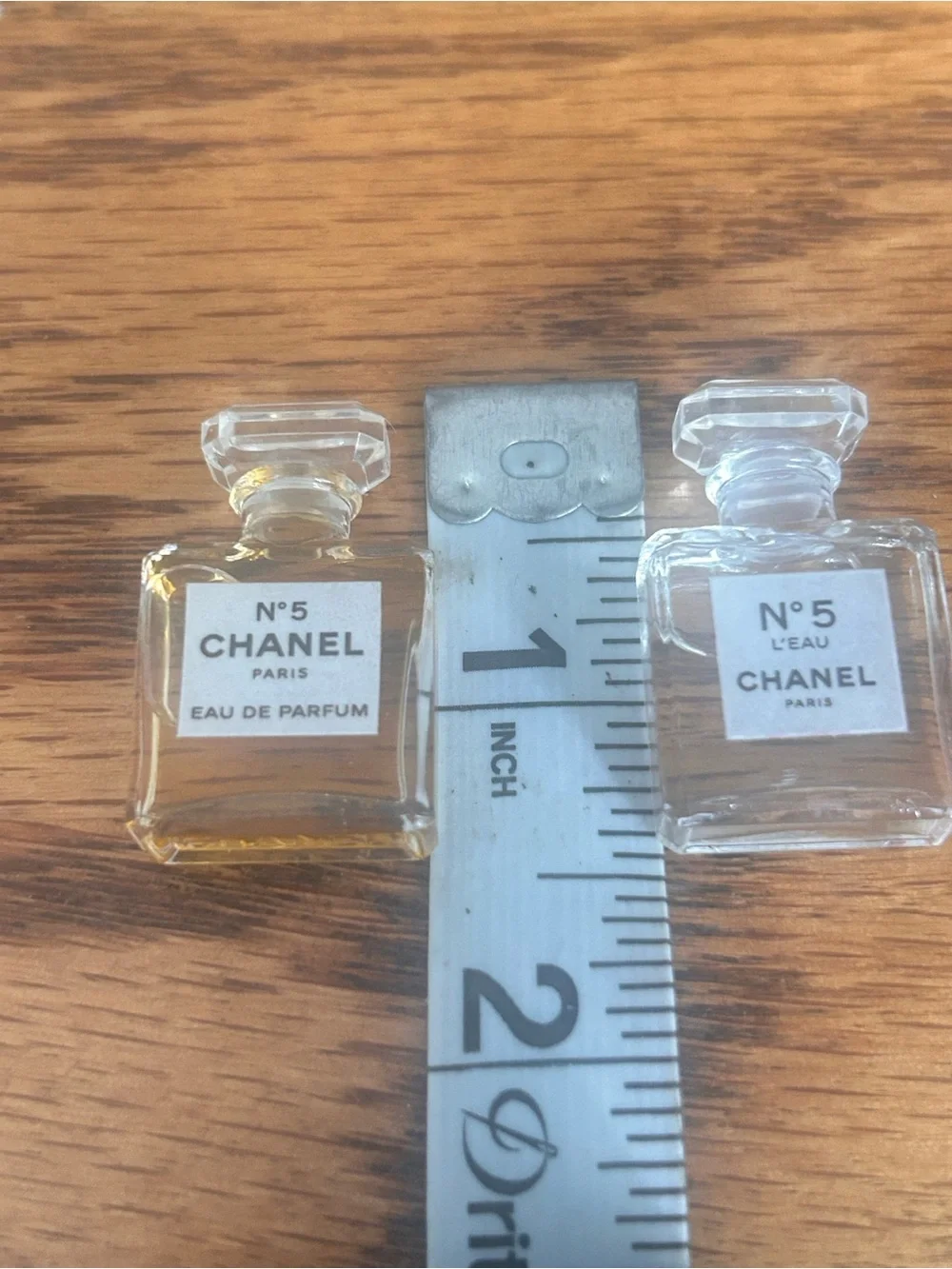 CHANEL No. 5 Mini Perfume Bottle Set L'Eau & Eau de Parfum 0.05 oz each - Picture 3 of 3